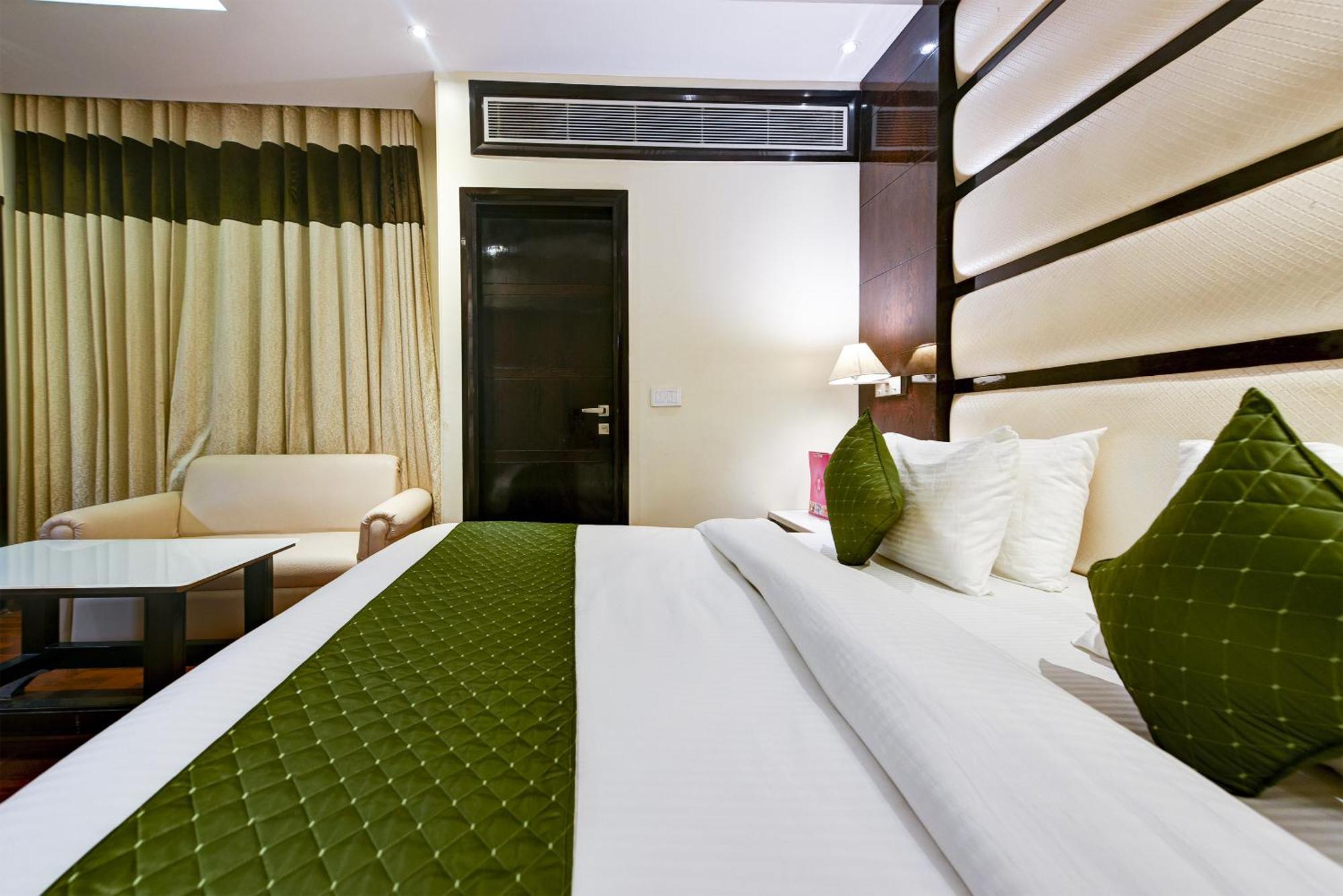 Hotel Geet Deluxe Nové Dillí Exteriér fotografie