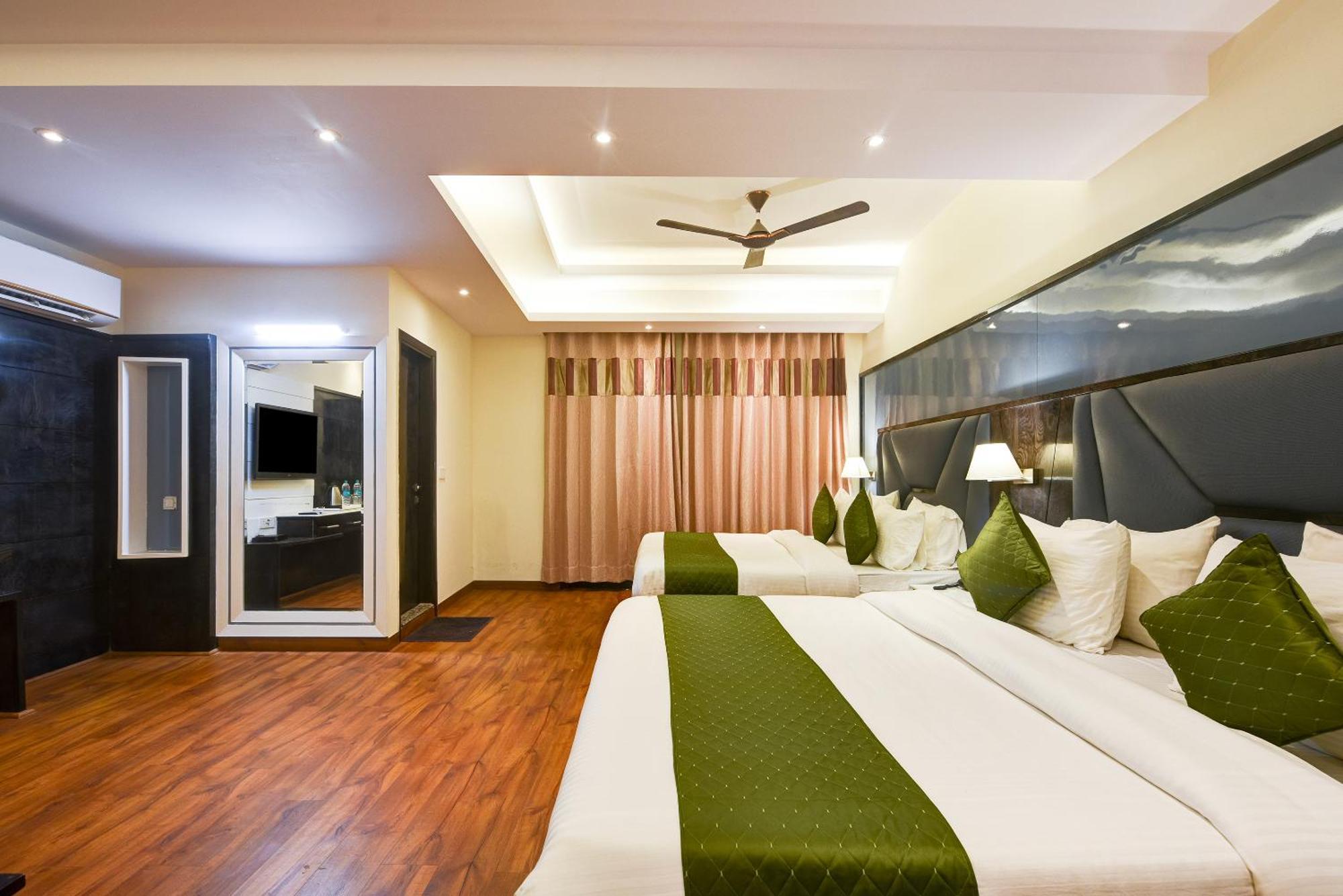 Hotel Geet Deluxe Nové Dillí Exteriér fotografie
