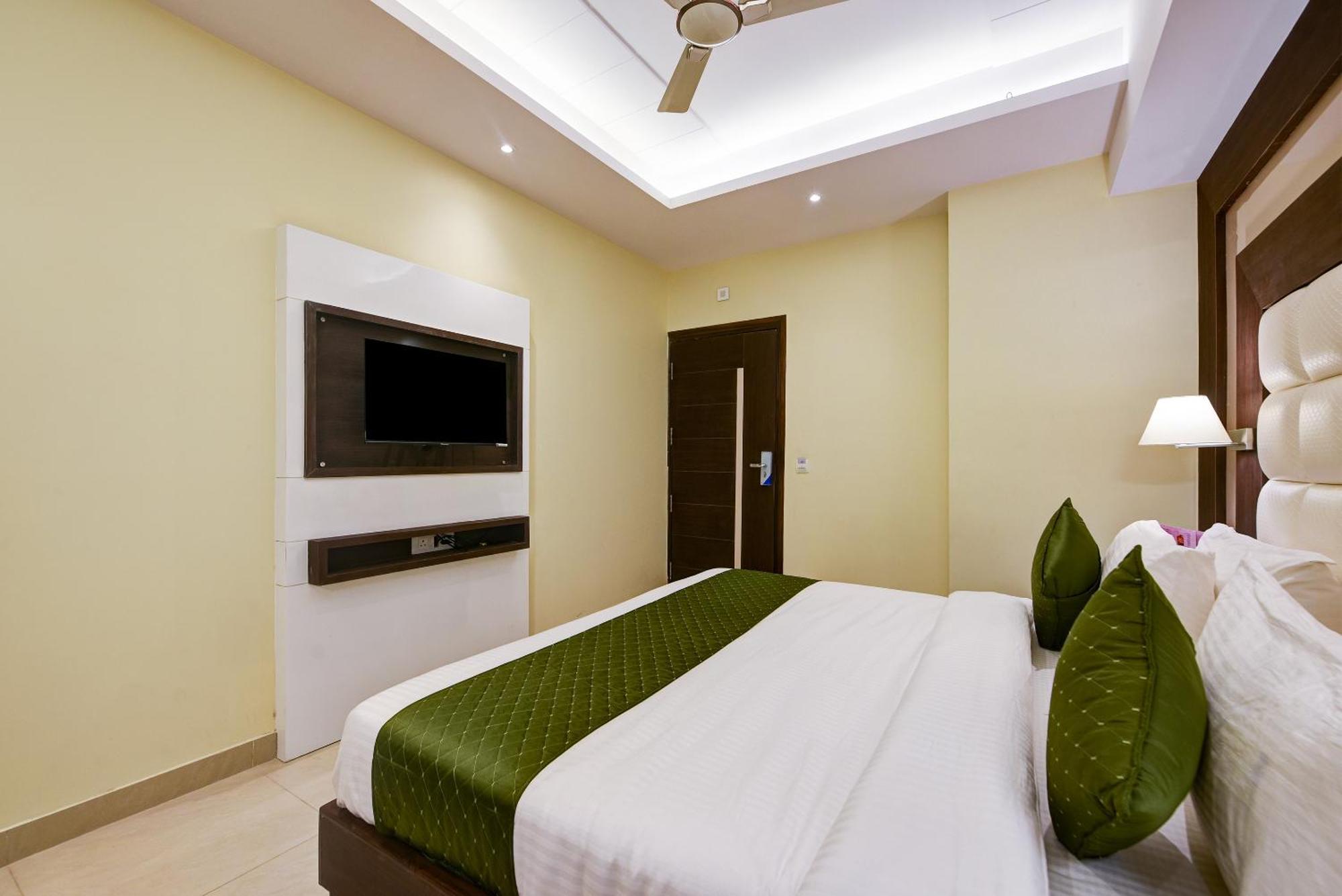 Hotel Geet Deluxe Nové Dillí Exteriér fotografie